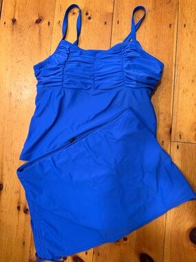 Tankini Swim Set Bright Royal Blue 
Simply Fit built-in bra swimsuit